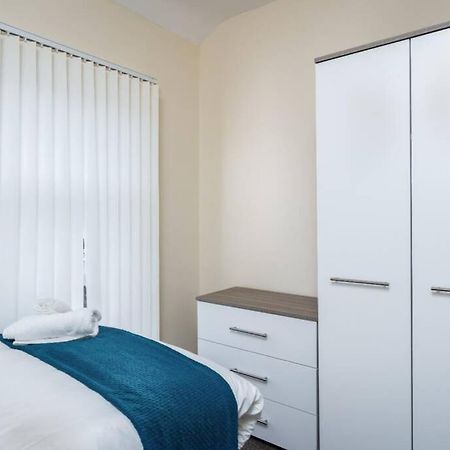 Sleeps 5, Smart Tv'S In Bedrooms Σουόνσι Εξωτερικό φωτογραφία