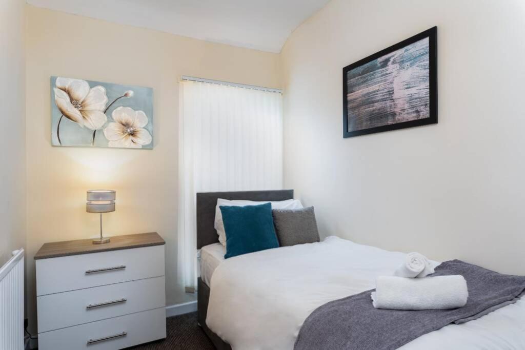 Sleeps 5, Smart Tv'S In Bedrooms Σουόνσι Εξωτερικό φωτογραφία